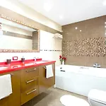 Charming House In With Jacuzzi Prázdninový dům